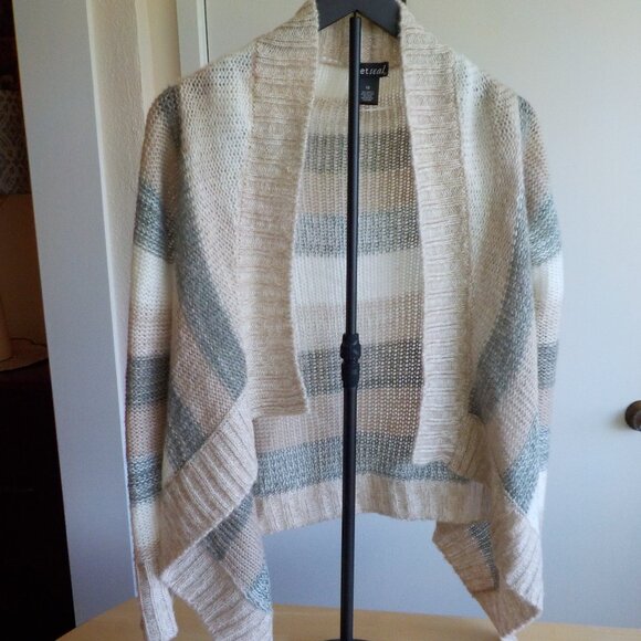 Wet Seal Sweater - Size X-Small - Lightweight -  Grey/Tan/White  (391) - Picture 1 of 6